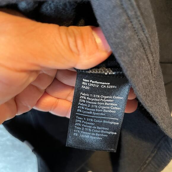 Tasc Performance Apex Fleece 1/4 Zip Black Size Small Organic Cotton - Picture 6 of 6